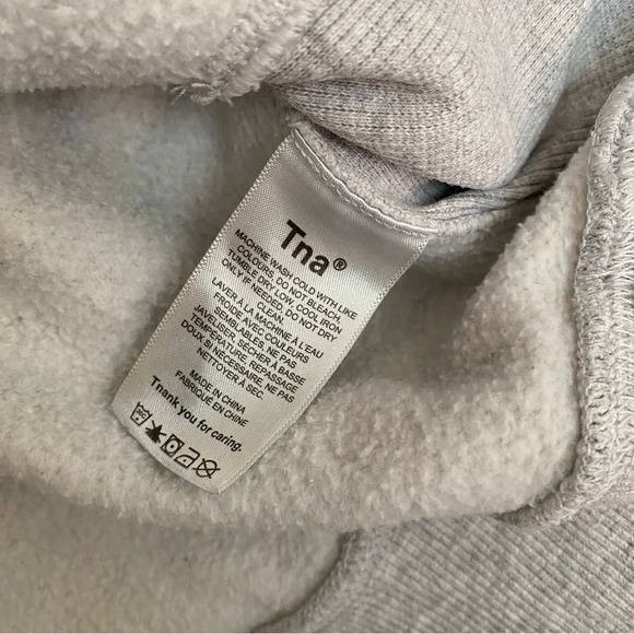 Aritzia TNA gray hoodie - Picture 5 of 8